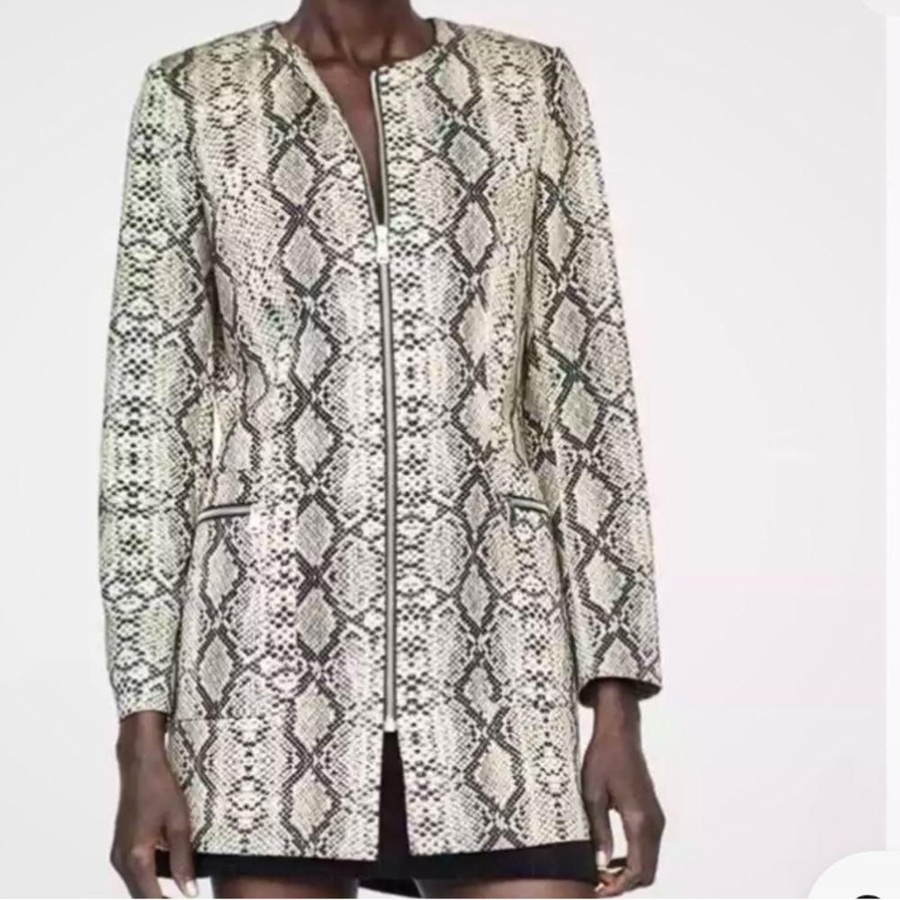 ZARA. Snakeskin Print Frock Coat. Mini. Zipper Closures on front & pockets.SZ S.